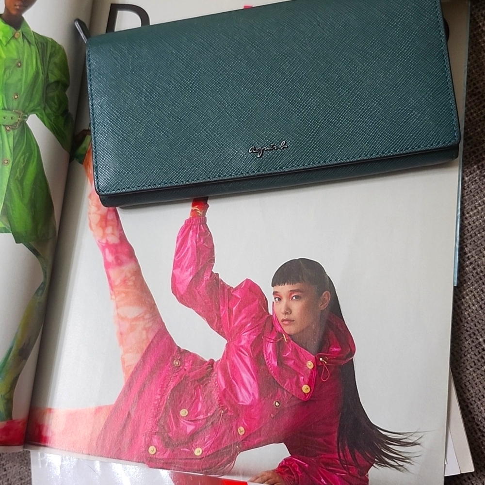 Agnes B Green Long Leather Wallet EUC